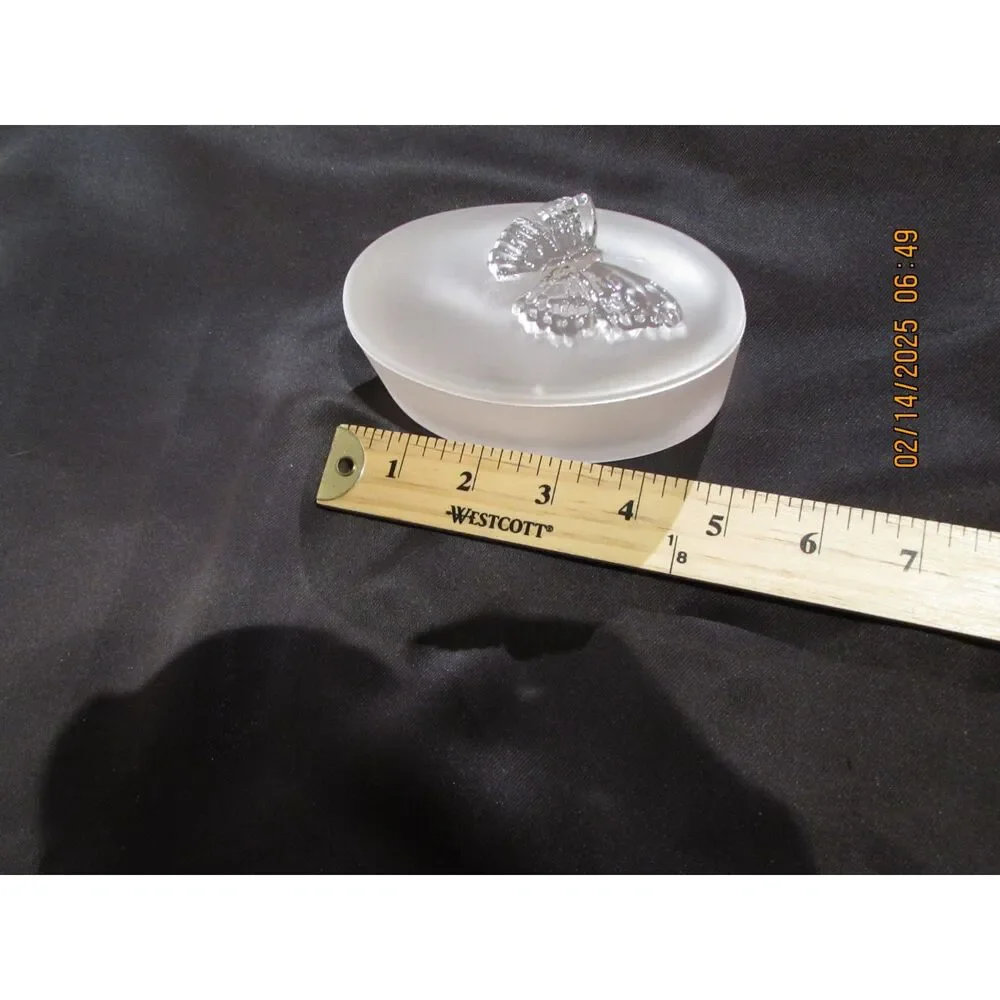 Butterfly trinket dish frosted pink glass made in Italy 3-d butterfly beautiful